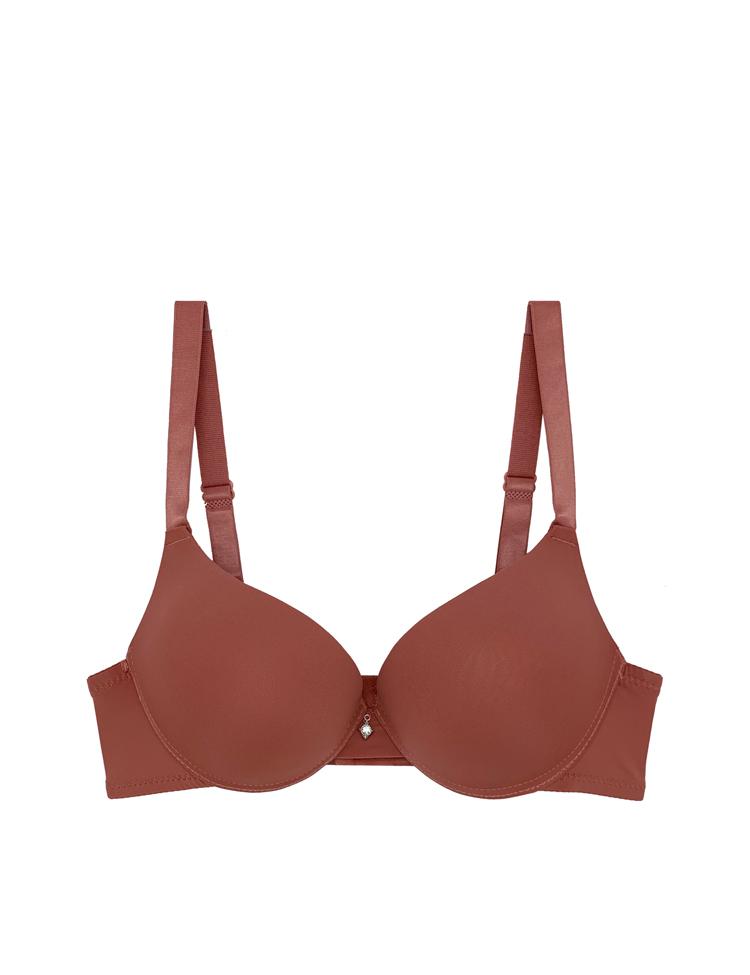 A closet staple, this full-coverage bra features solid cups and band, along with a dainty jewel on the center core!
<ul>
<li>hand wash recommended</li>
<li>use a mesh bag when opting for machine wash</li>
<li>imported nylon/spandex</li>
</ul>