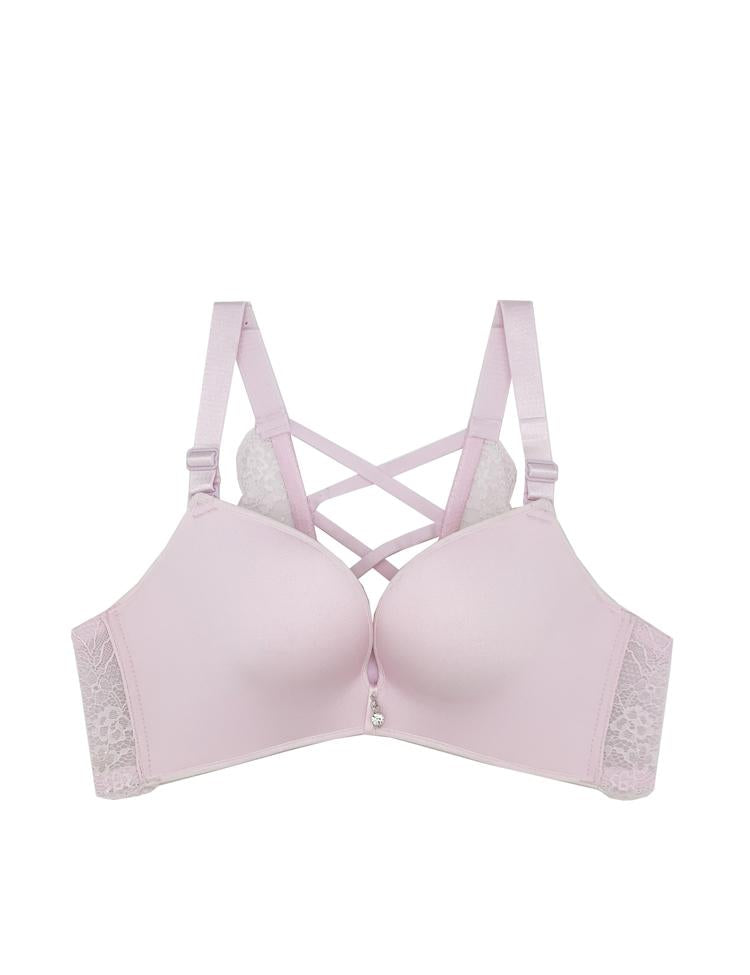 full-coverage double push-up bra with a combination of floral lace band, fun crisscrossed designed in the back, and a dainty jewel in the center gore -- also completely wireless!
*runs small - if in between sizes, size up!
material and care:
<ul>
<li>hand wash recommended</li>
<li>use a mesh bag when opting for machine wash</li>
<li>imported nylon/spandex/lace</li>
</ul>