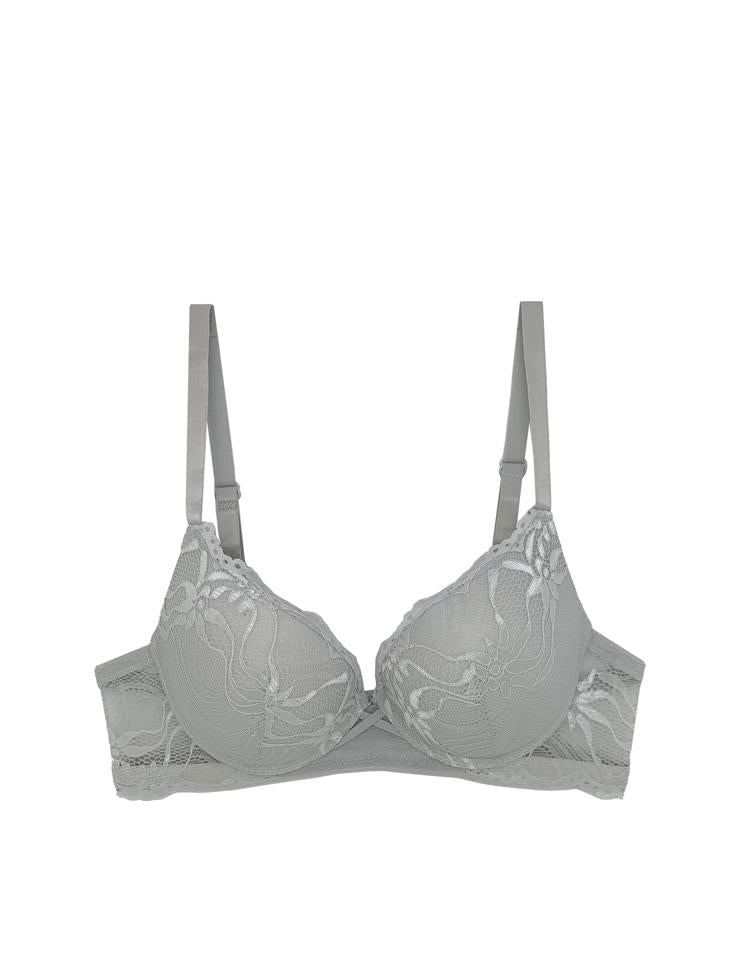 A closet staple, this full-coverage bra features solid cups and band, along with a dainty jewel on the center core!
<ul>
<li>hand wash recommended</li>
<li>use a <a href="https://pearlle.com/collections/accessories/products/pearlle-mesh-wash-bag" target="_blank" title="Pearlle mesh wash bag" rel="noopener noreferrer">mesh bag</a> when opting for machine wash</li>
<li>imported nylon/spandex</li>
</ul>