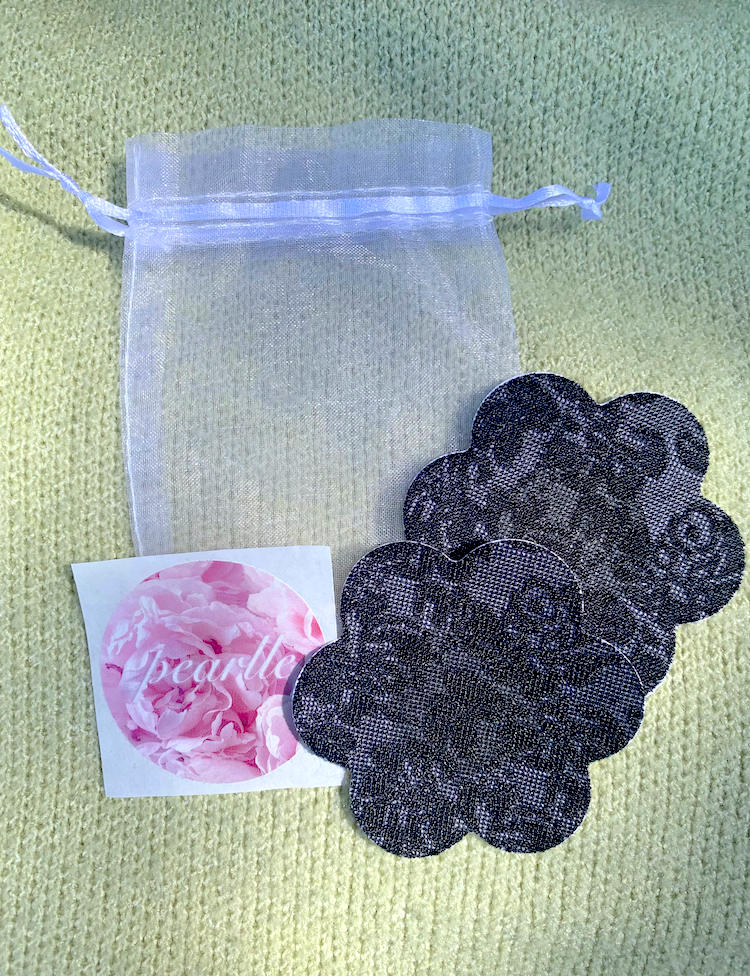 lacy floral pasty - black